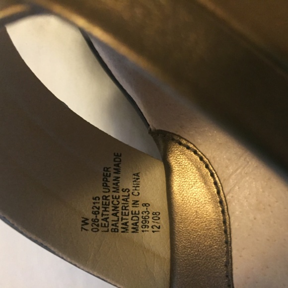 Strictly Comfort Sandals - Picture 3 of 4